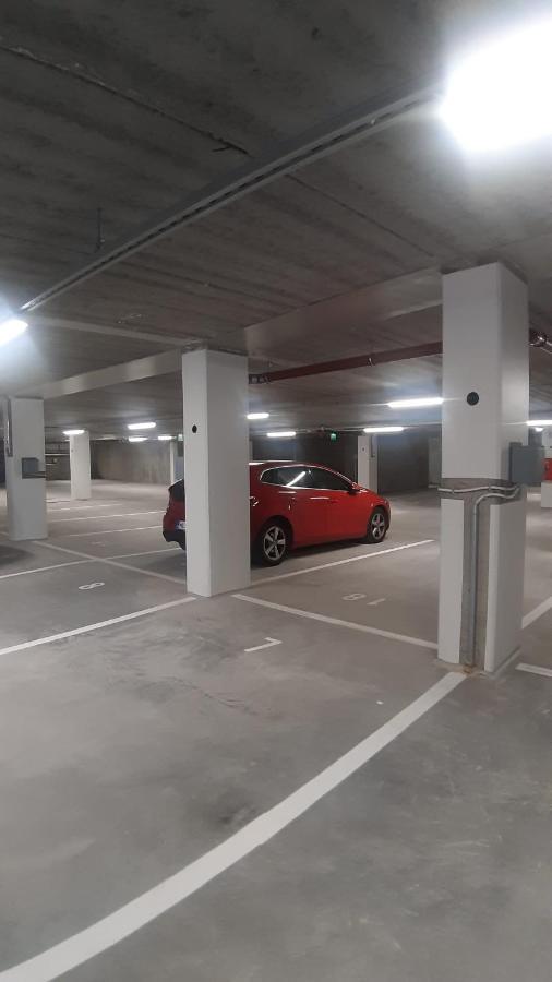 Uusi Upea Asunto Jaervinaekoealalla Ja Autohallilla Tampere Exterior photo